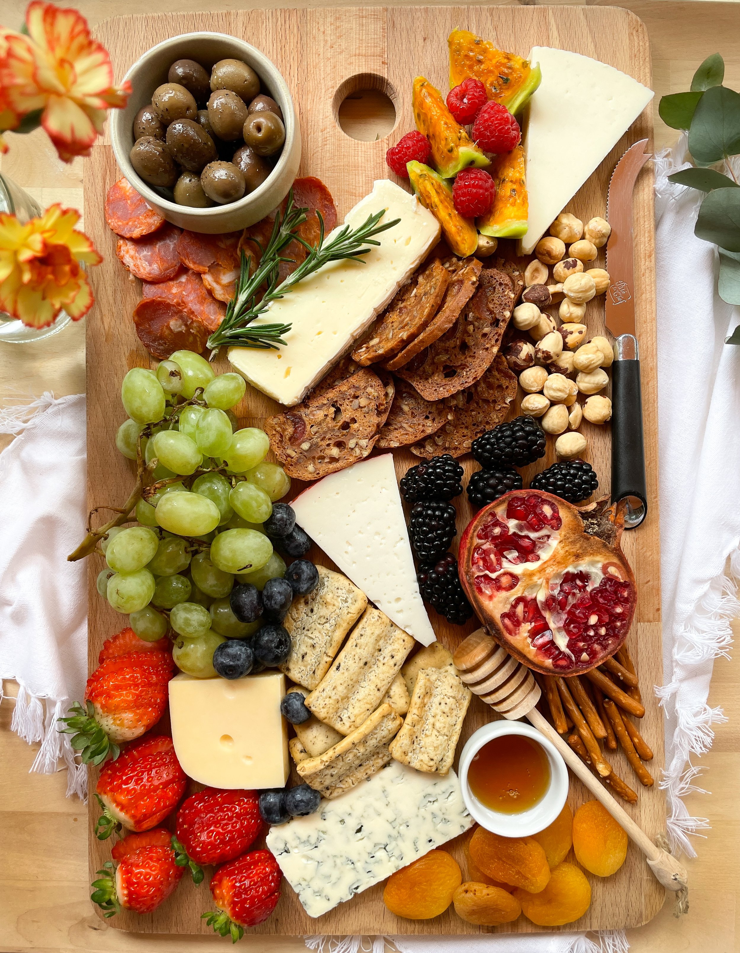 How to Design a Cheese Platter